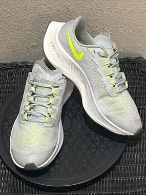 Nike Air Zoom Pegasus 37 GS ‘Smoke Grey Volt’ CJ2099-003